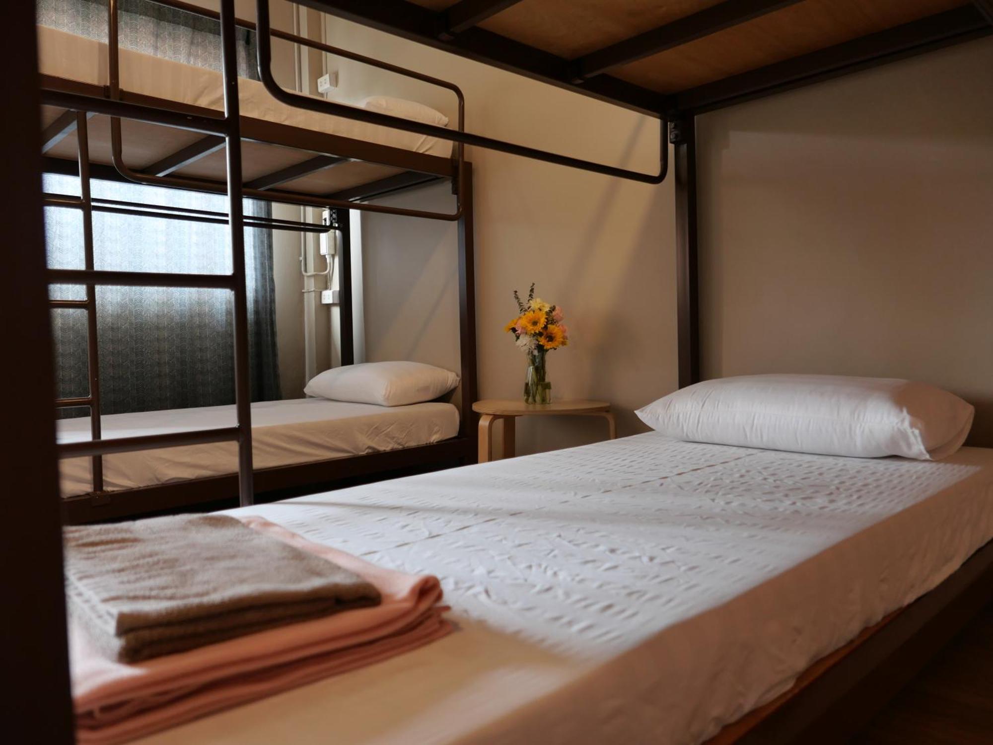 Films House Hostel Bangsaen Zewnętrze zdjęcie