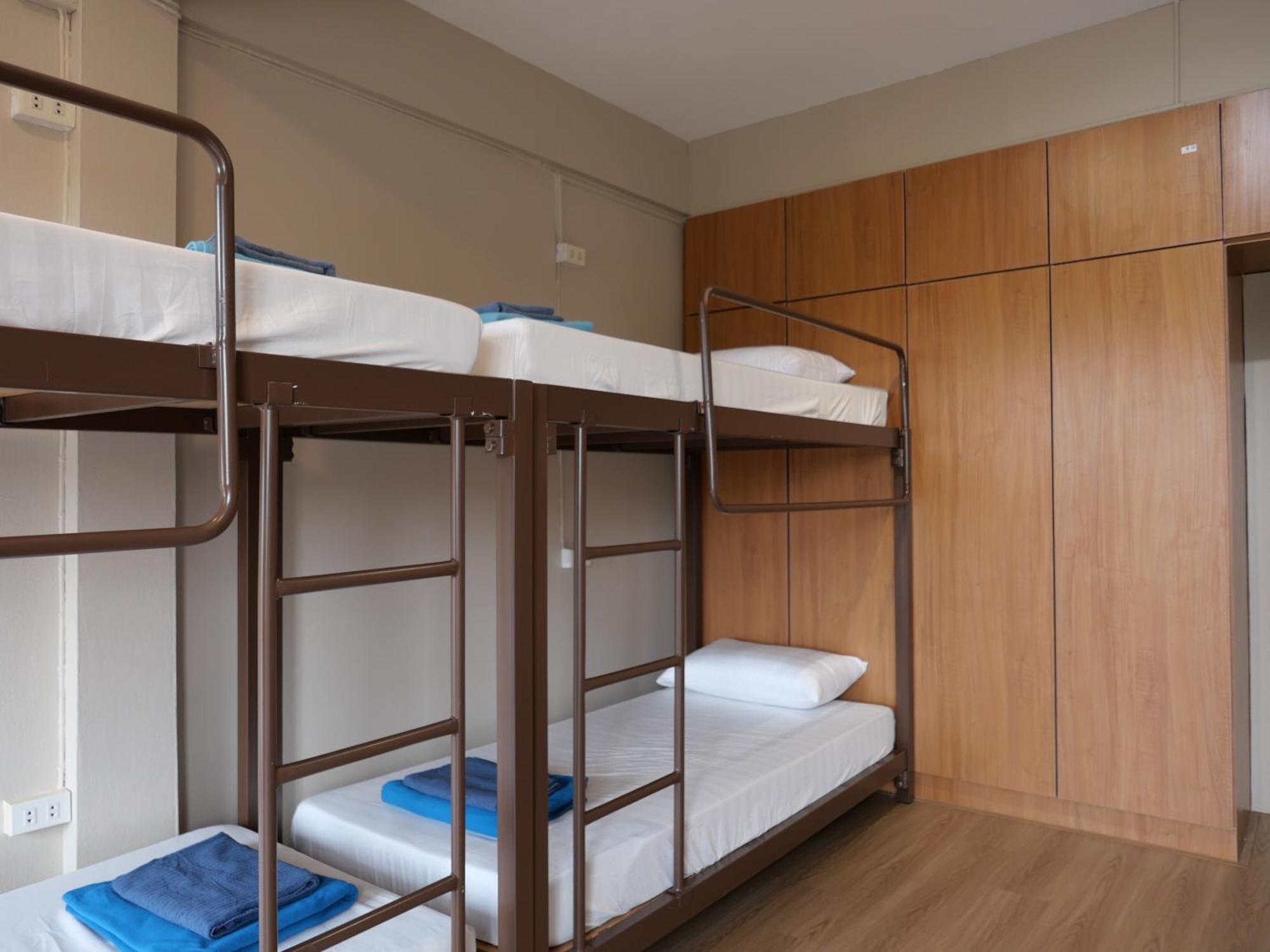 Films House Hostel Bangsaen Zewnętrze zdjęcie