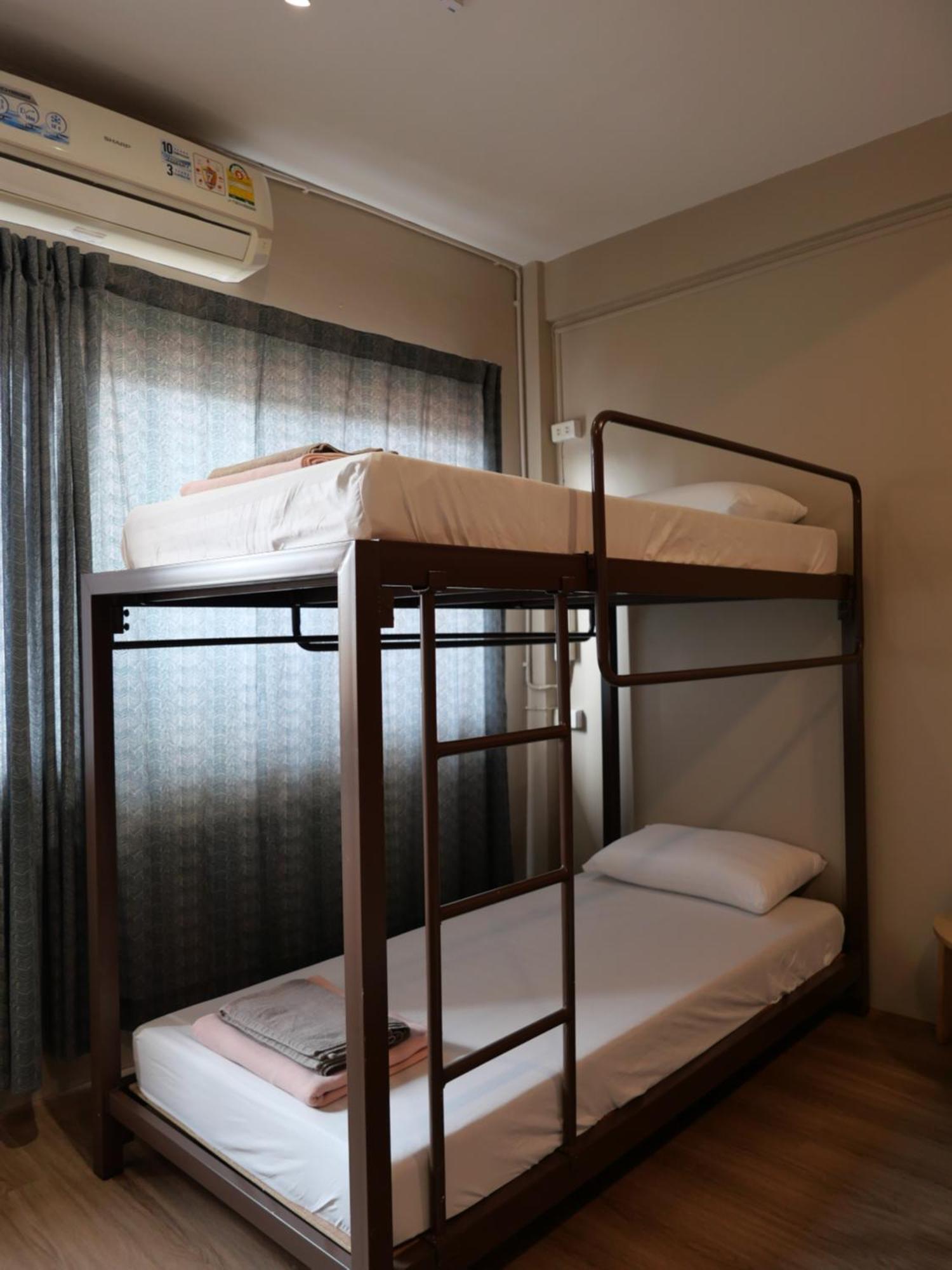 Films House Hostel Bangsaen Zewnętrze zdjęcie